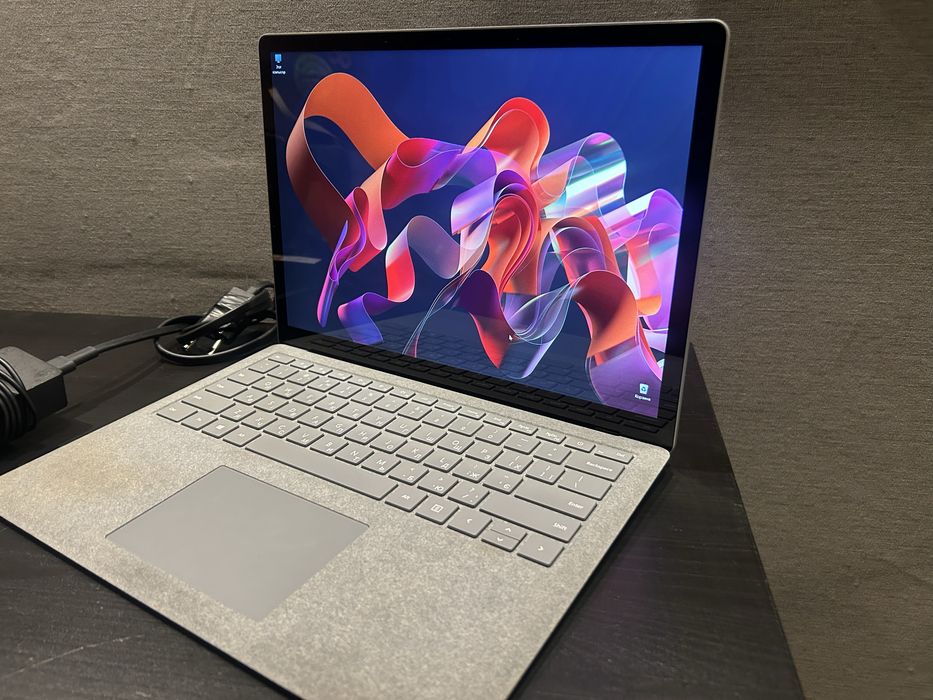 Ноутбук microsoft surface laptop 2