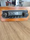 Zabytkowe radio samochodowe