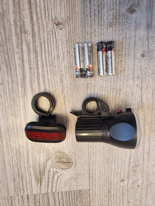 Lampki oświetlenie rowerowe komplet bateryjne przednie i tylne