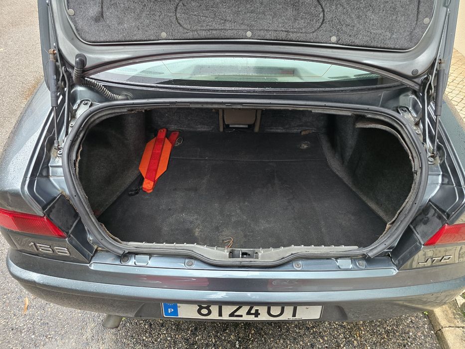 Alfa Romeo 156 1.9 JTD do ano 2000