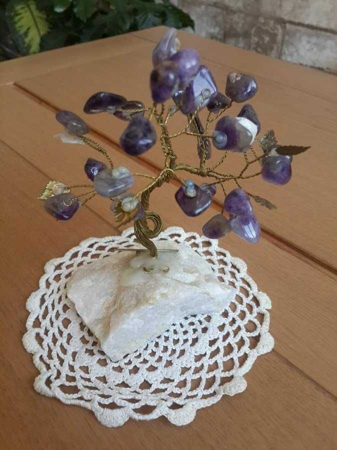 Декоративное дерево из натурального камня аметист