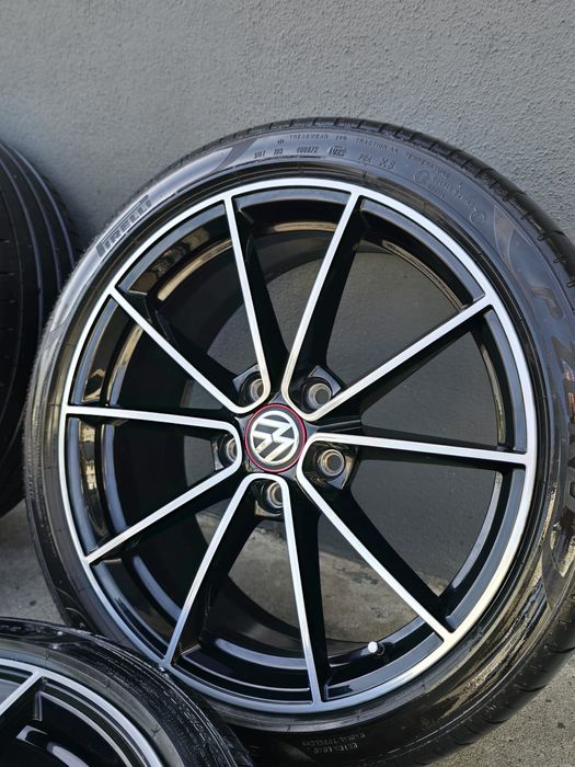 Jantes 18'  Vw Golf GTi ORIGINAIS + Pneus NOVOS
Versão TCR & Club