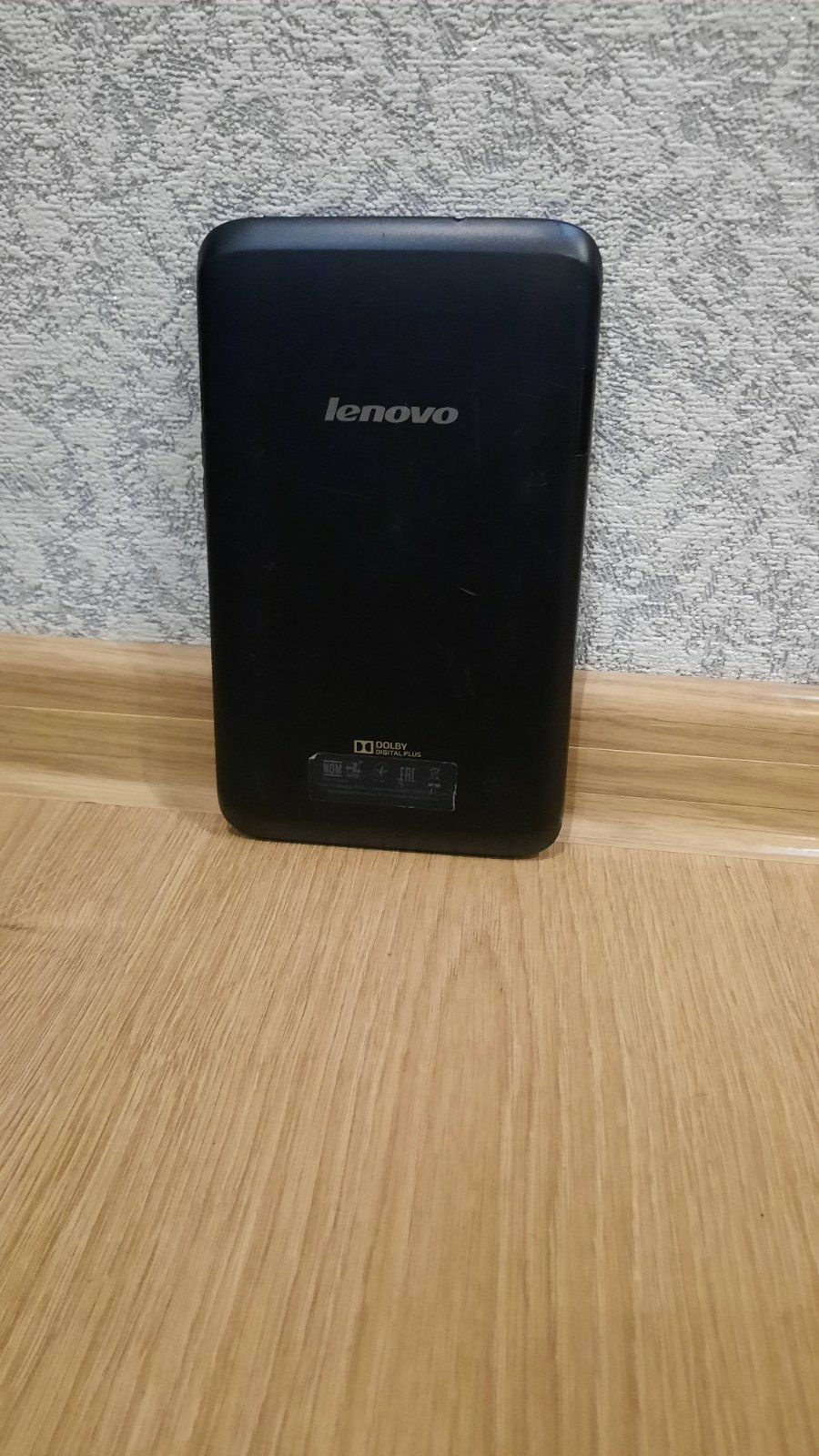 Планшет Lenovo 1000F