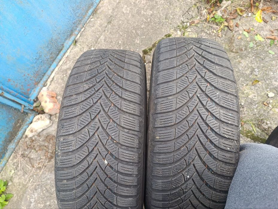 Зима 215/60 R16 99H XL Semperit Speed-Grip 5, Португалія, 2024 рік, 7м