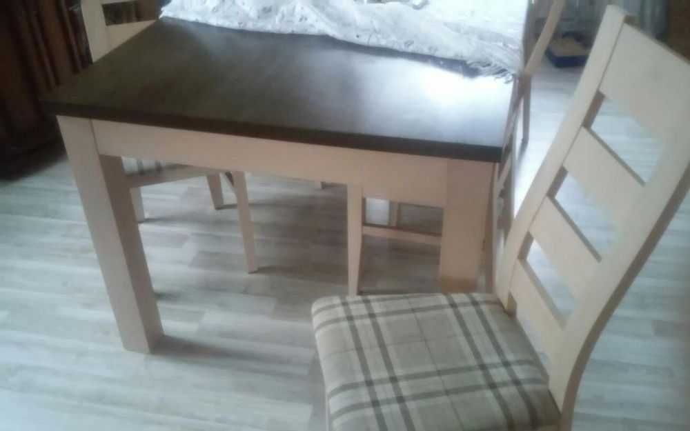 Stól  rozkladany z 8 krzeslami jadalnia salon kuchenny