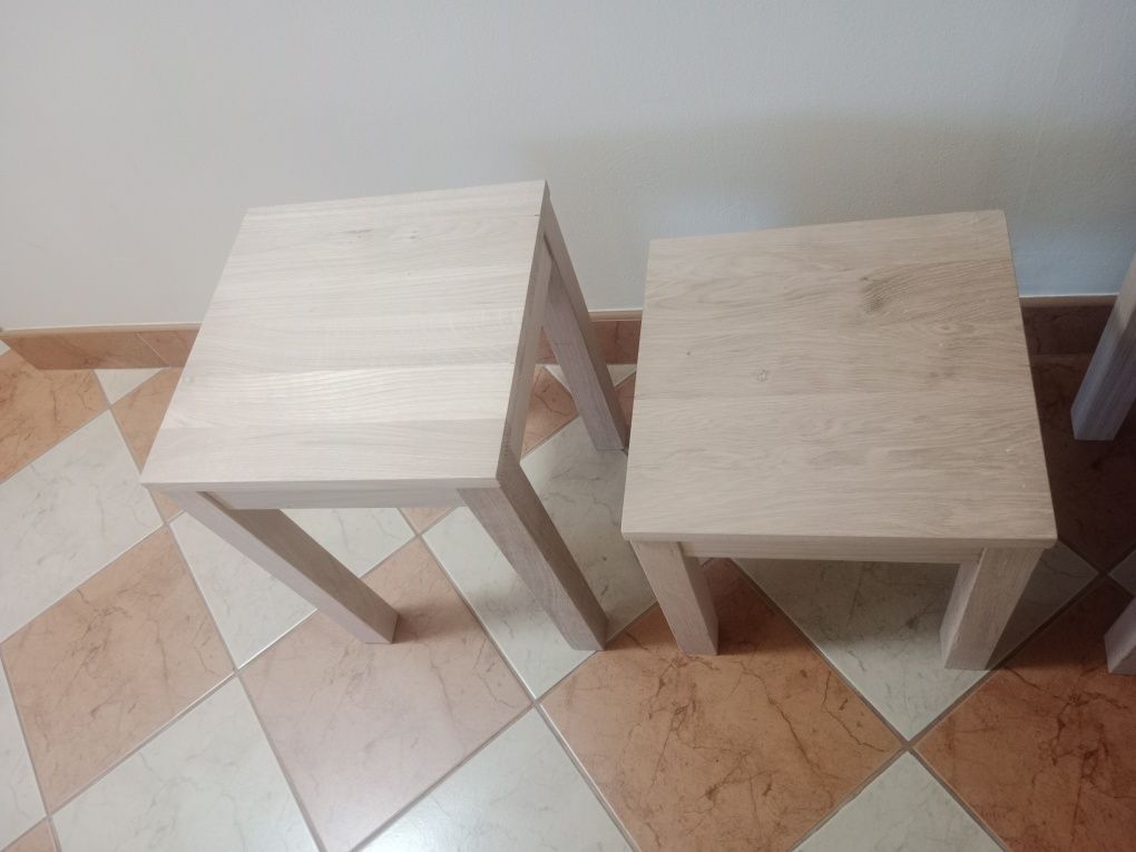 Taboret dębowy bezsęczny