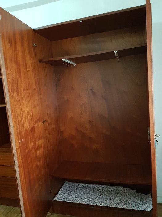 Vendo ropeiro para quaro de casal