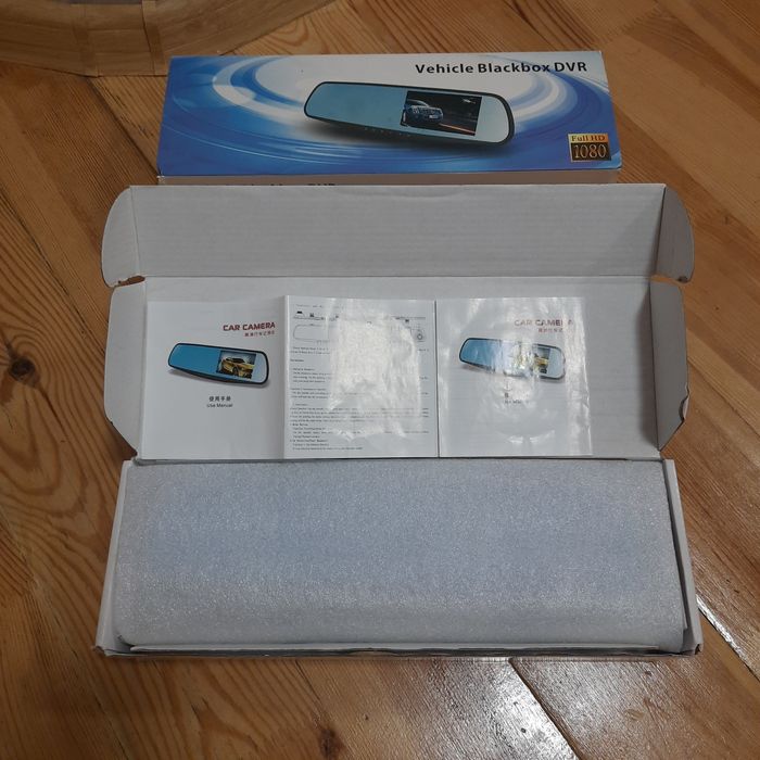 Відеореєстратор зеркало камера заднього виду