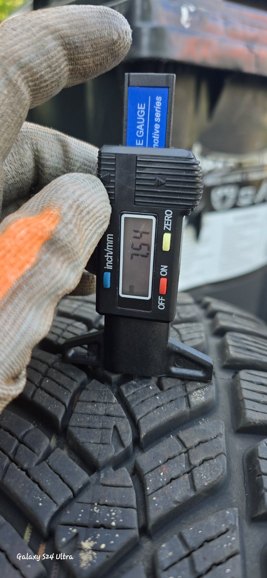 Sprzedam używane opony zima fulda kristall control suv 215 70 r16 100t