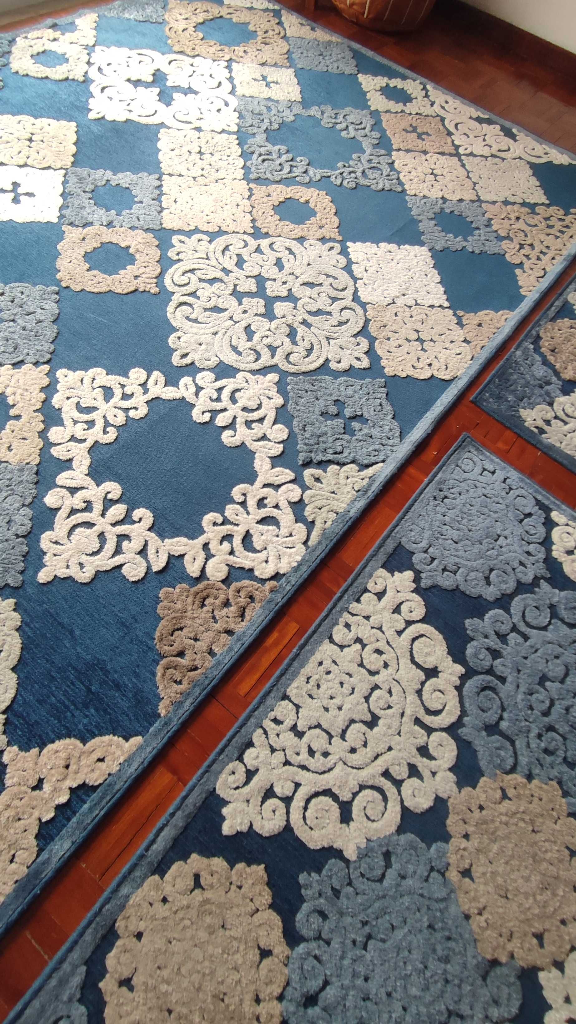 Conjunto de tapetes + carpete