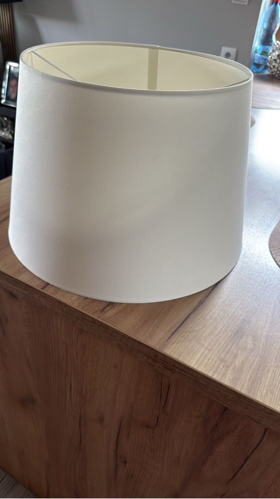 Sprzedam lampe stojącą glamur  ,posiadam dodatkkwo duzy klosz bialy ,s