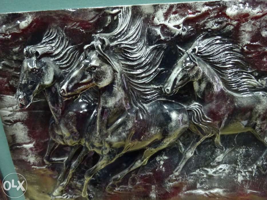Quadro c/ cavalos em relevo - novo