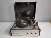 Stary uszkodzony gramofon Telefunken Musikus 509V