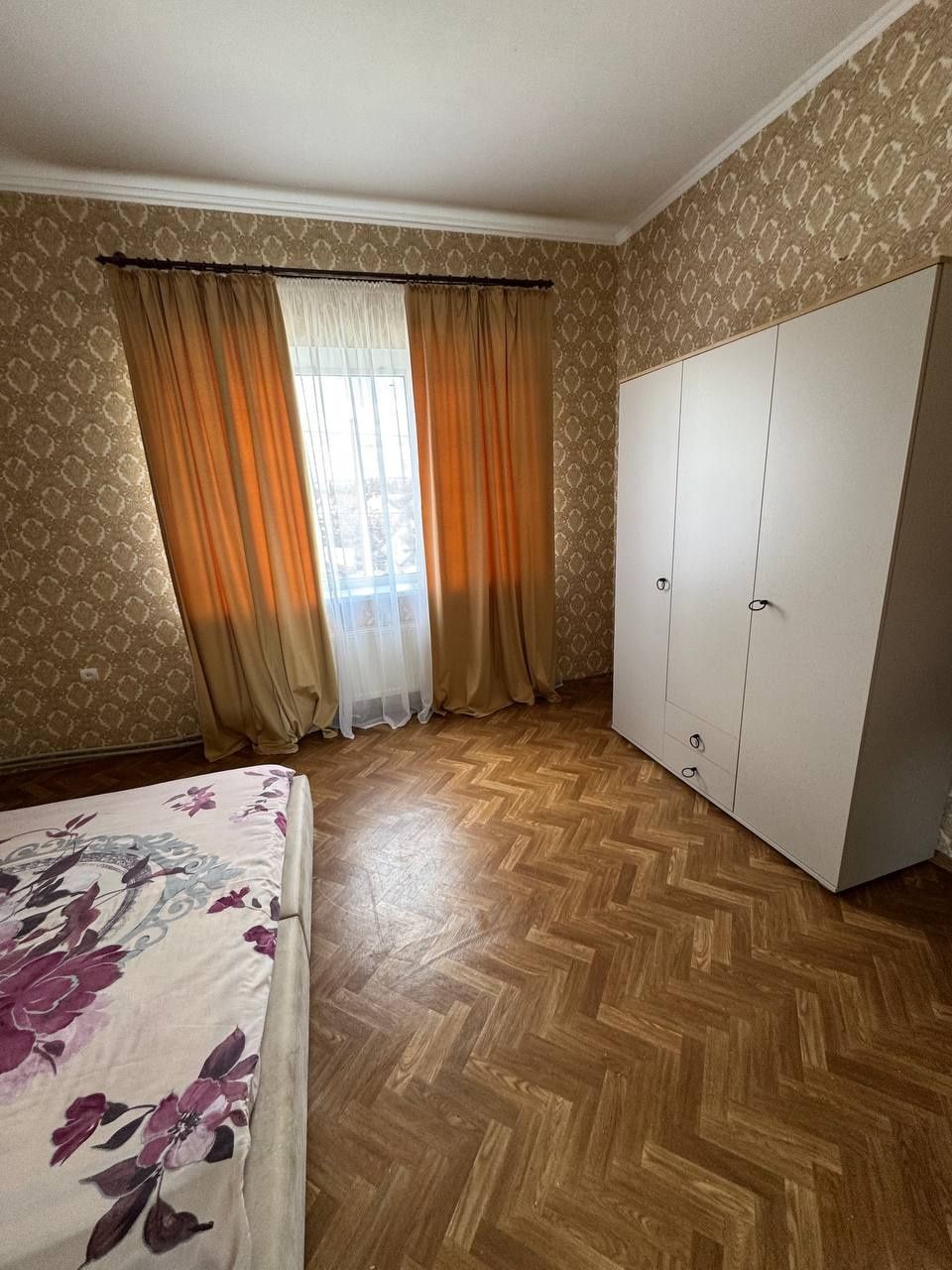 Сдам дом 2ух эт 200м2 4 комнаты