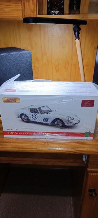 Ferrari 250 GTO, Tourist Trophy 1962, #10 (1:18) - CMC