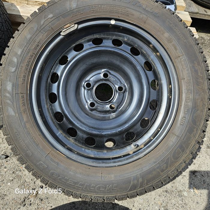 Koła zimowe 185/65/15 Toyota Yaris IV bieżnik 8,5mm 5x100 23rok TPMS