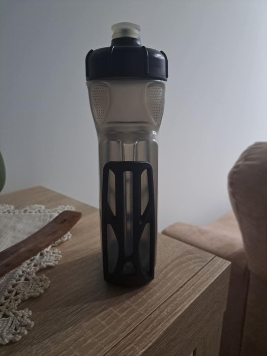 Conjunto Grade e bidon aeros cannondale. Novos. Nunca usado. Ainda Ten