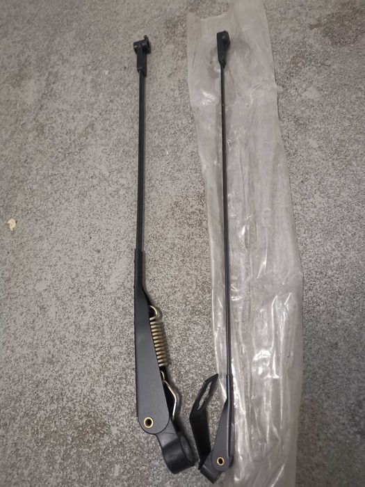 Nysa wycieraczki ramiona Fiat 125p kombi wsteczny lampa tył klosze