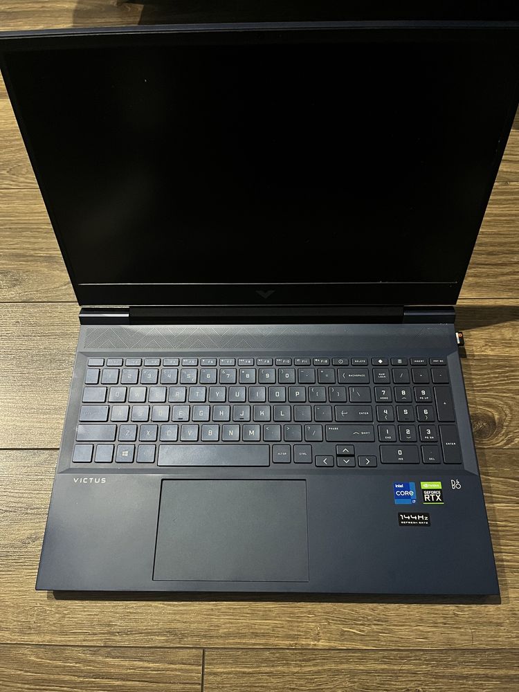 HP Victus 16,1 i7 11800h, rtx 3060, 16gb RAM, 1TB SSD