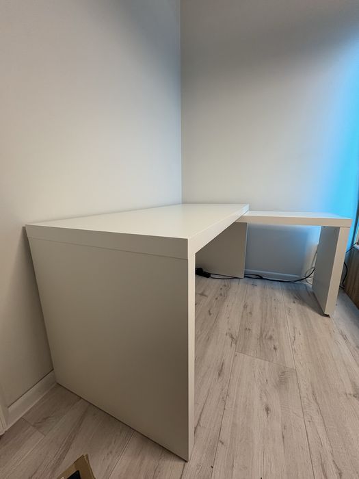 Biurko z wysuwanym panelem IKEA