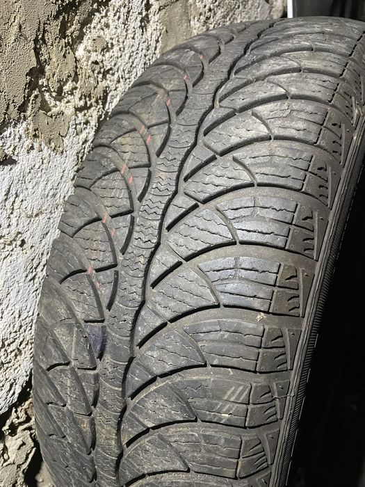 Продам резину 195/65 r15