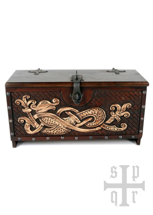 Drewniana Skrzynia Wikingów Z Motywem Węża   Bm