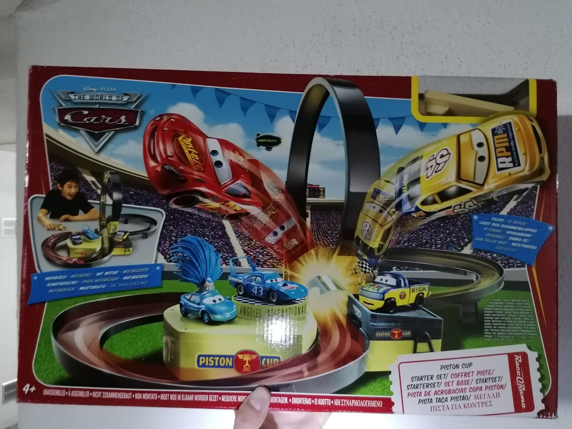 Pista loop Disney Cars Piston Cup