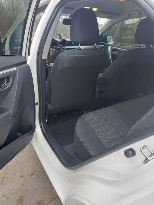 Тойота корола 1.6 автомат