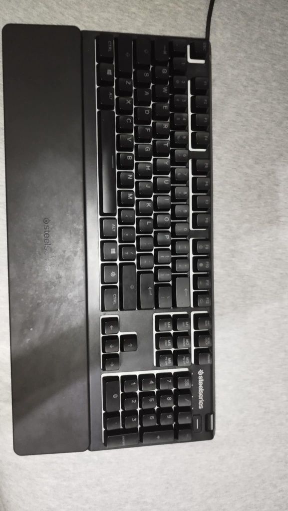 Klawiatura steelseries apex 3