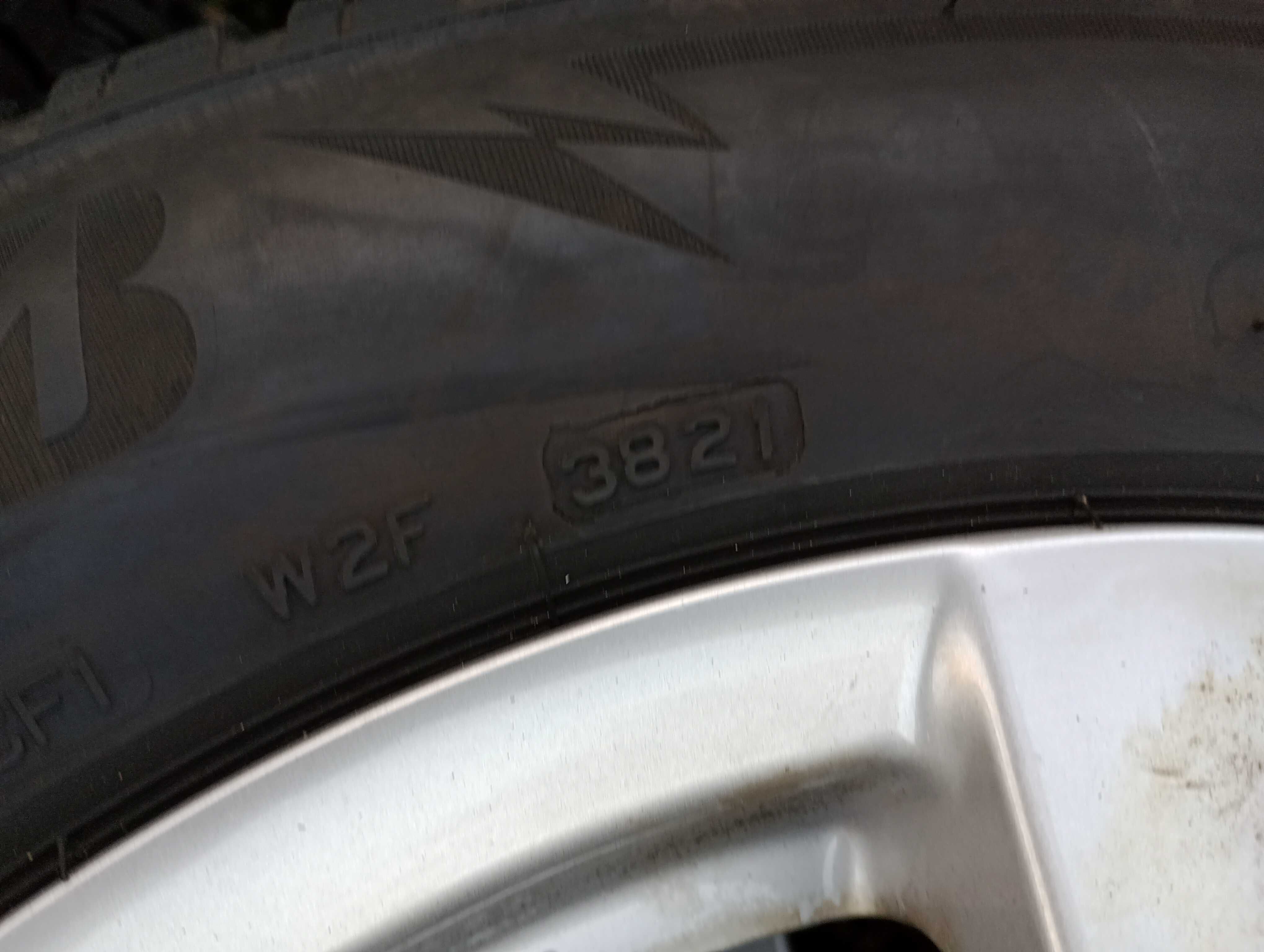 Opona zimowa 215x60 R16 BRIDGESTONE zima 215/60/16 - POJEDYNKA