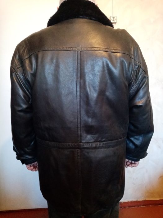 Зимова шкіряна куртка чоловіча