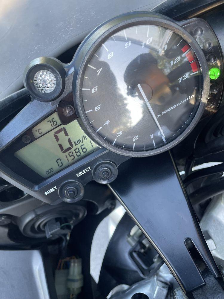 Yamaha r1 rn09 2002 niski przebieg