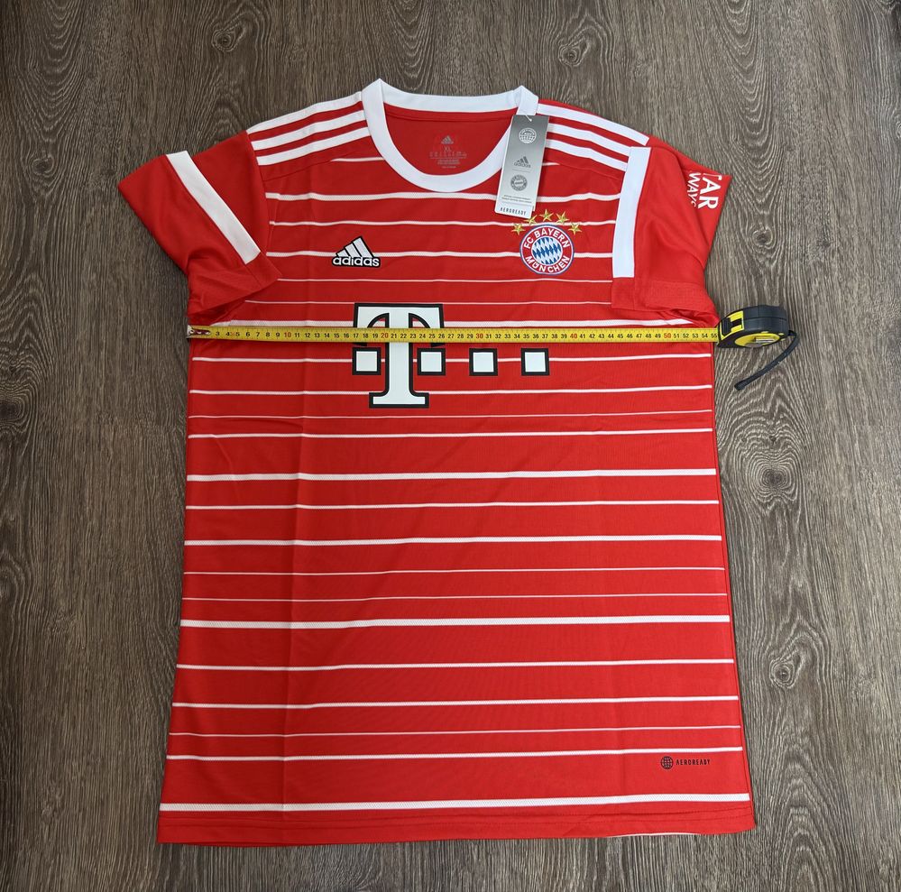 Bayern Munich home 2022/2023 футбольна футболка розмір: L (XL)