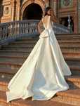 Suknia ślubna Pronovias, model Fernanda.