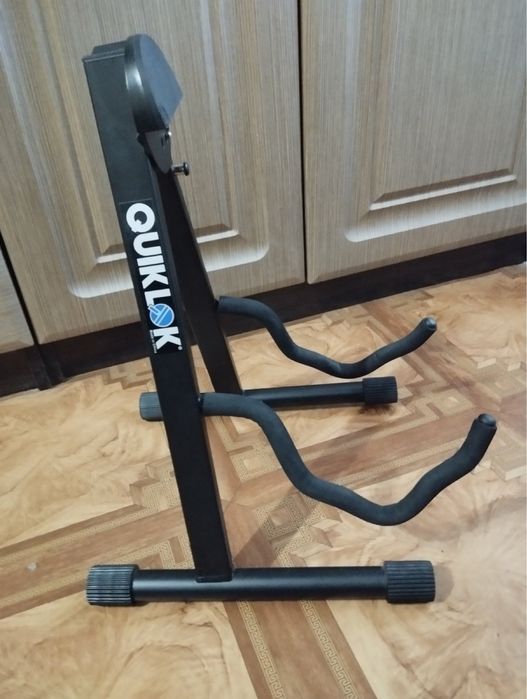 Стійка для гітари