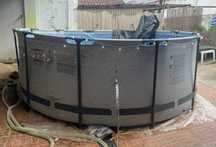 Piscina grande tem um ano está como nova com todos os acessórios