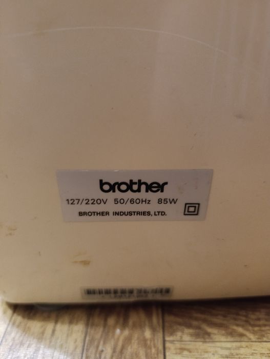 Продаю швейную машинку Brother XR-36