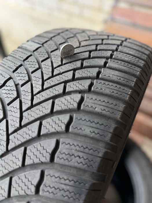 Комплект зимової гуми 235/50 R19 Bridgestone Brizzak LN005