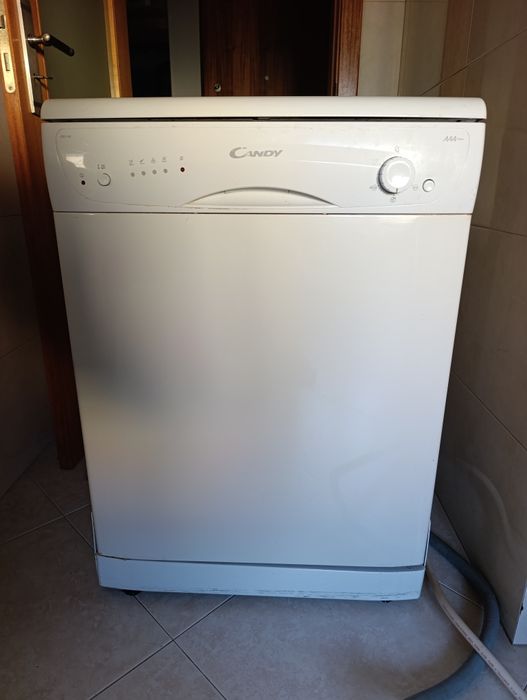Máquina de lavar loiça Candy CED110 - para peças