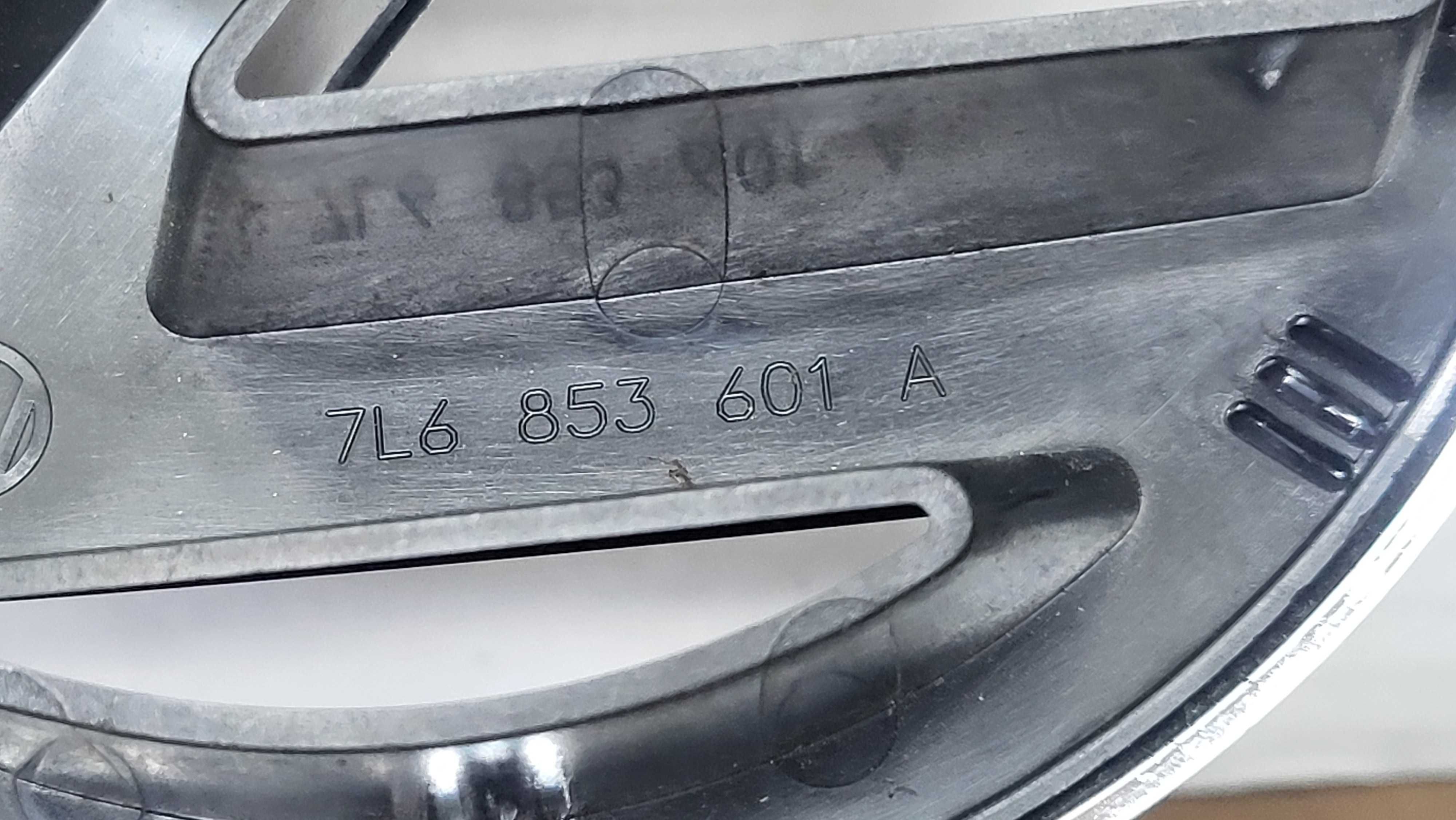 Emblemat Znaczek Logo VW PRZÓD do Atrapy GRILLA Touareg 7L6 LIFT