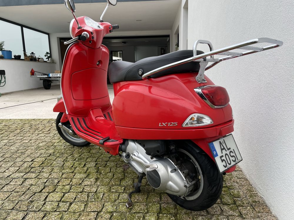 Piaggio Vespa LX 125