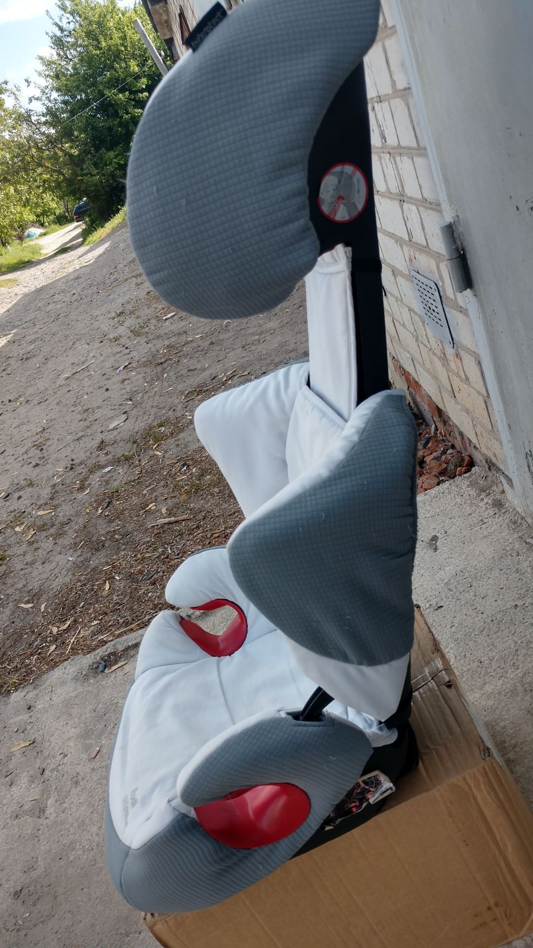 Детское автомобильное кресло Maxi-Cosi Rodi Air Protect