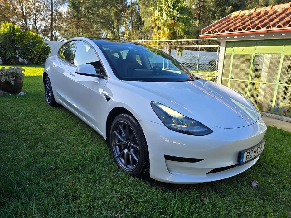 Tesla Model 3 Standard Range Plus RWD