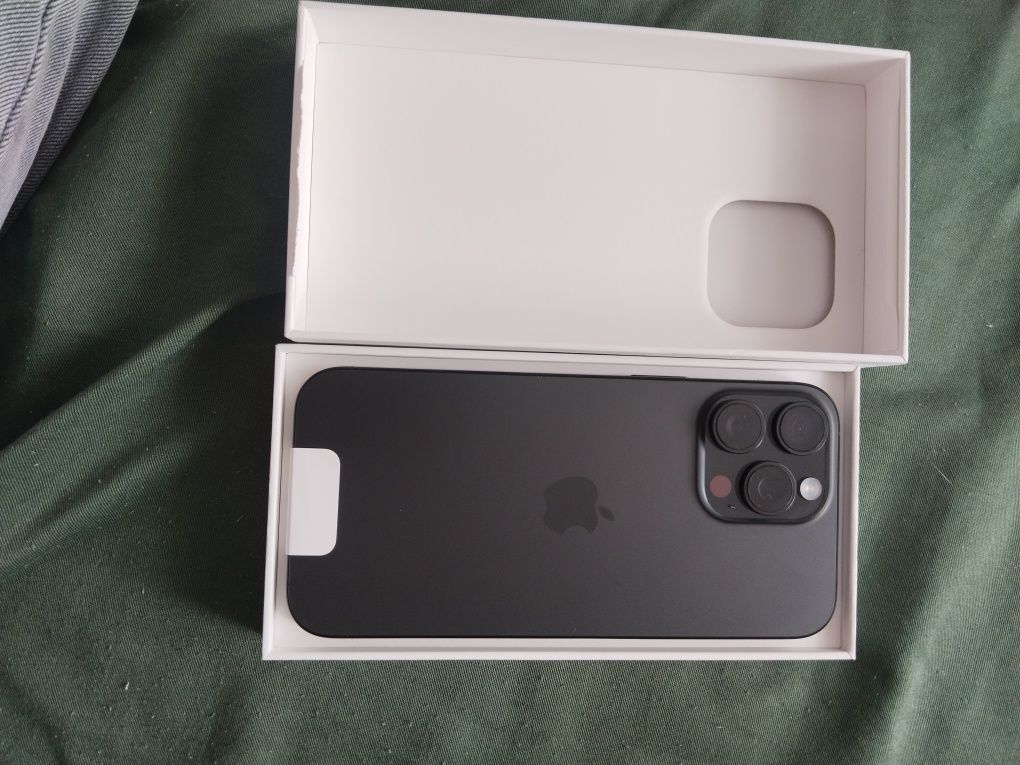 iPhone 16 Pro  max 256gb