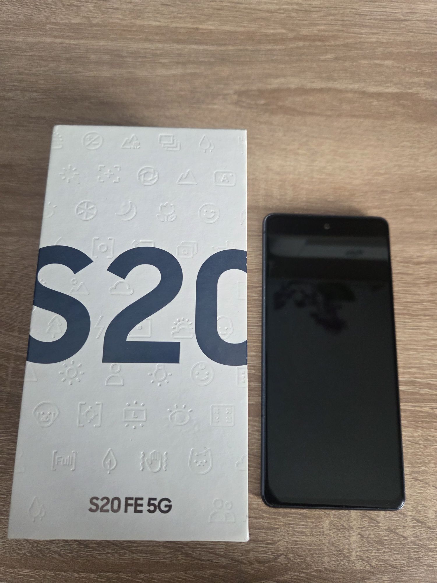Smartfon Samsung S20FE