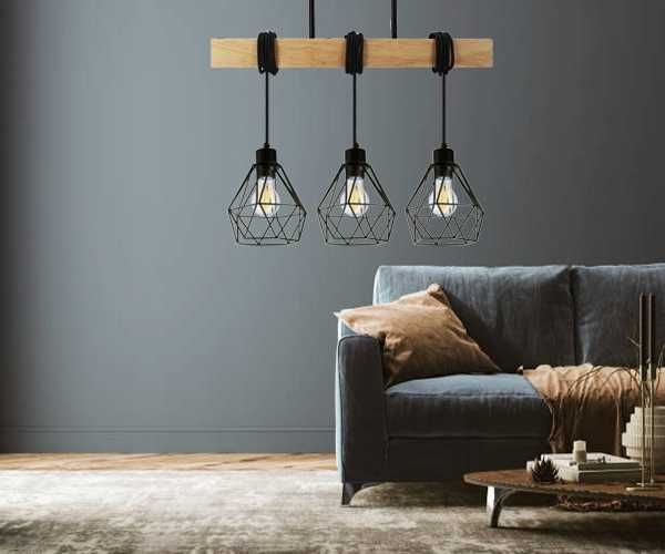 Lampa sufitowa wisząca LED z drewnianą belką i diamentowym wzorem