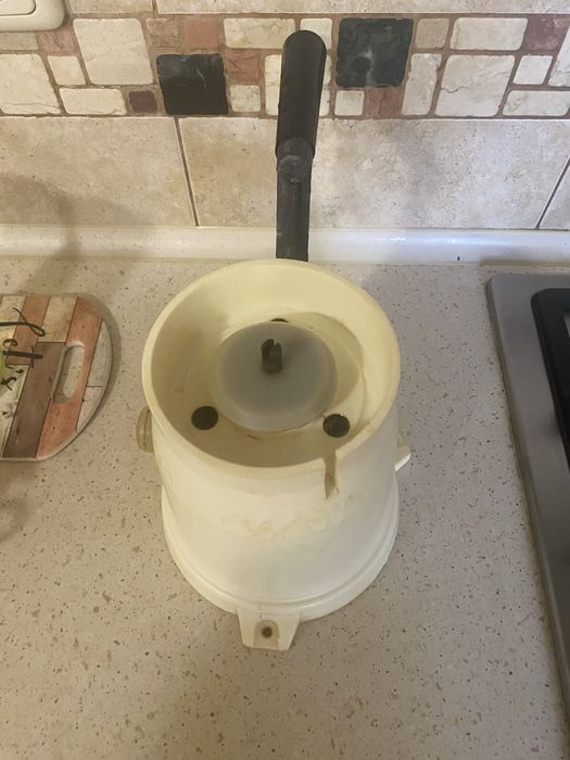 Сепаратор сливкоотделитель ручной