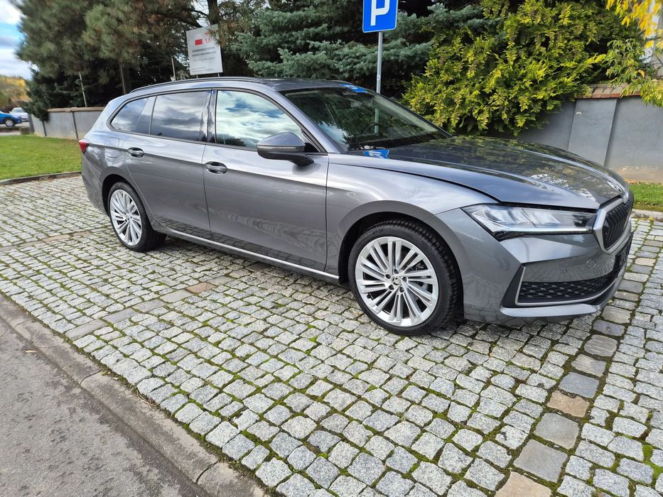 Skoda Superb Superb najnowsza 11.24r 23tys km Selection + Canton hak 19 alcantara
