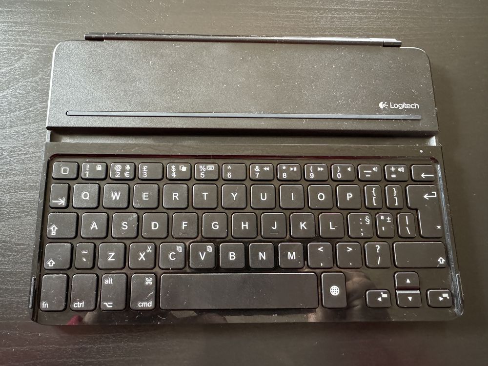 Logitech ultrathin keyboard cover i5