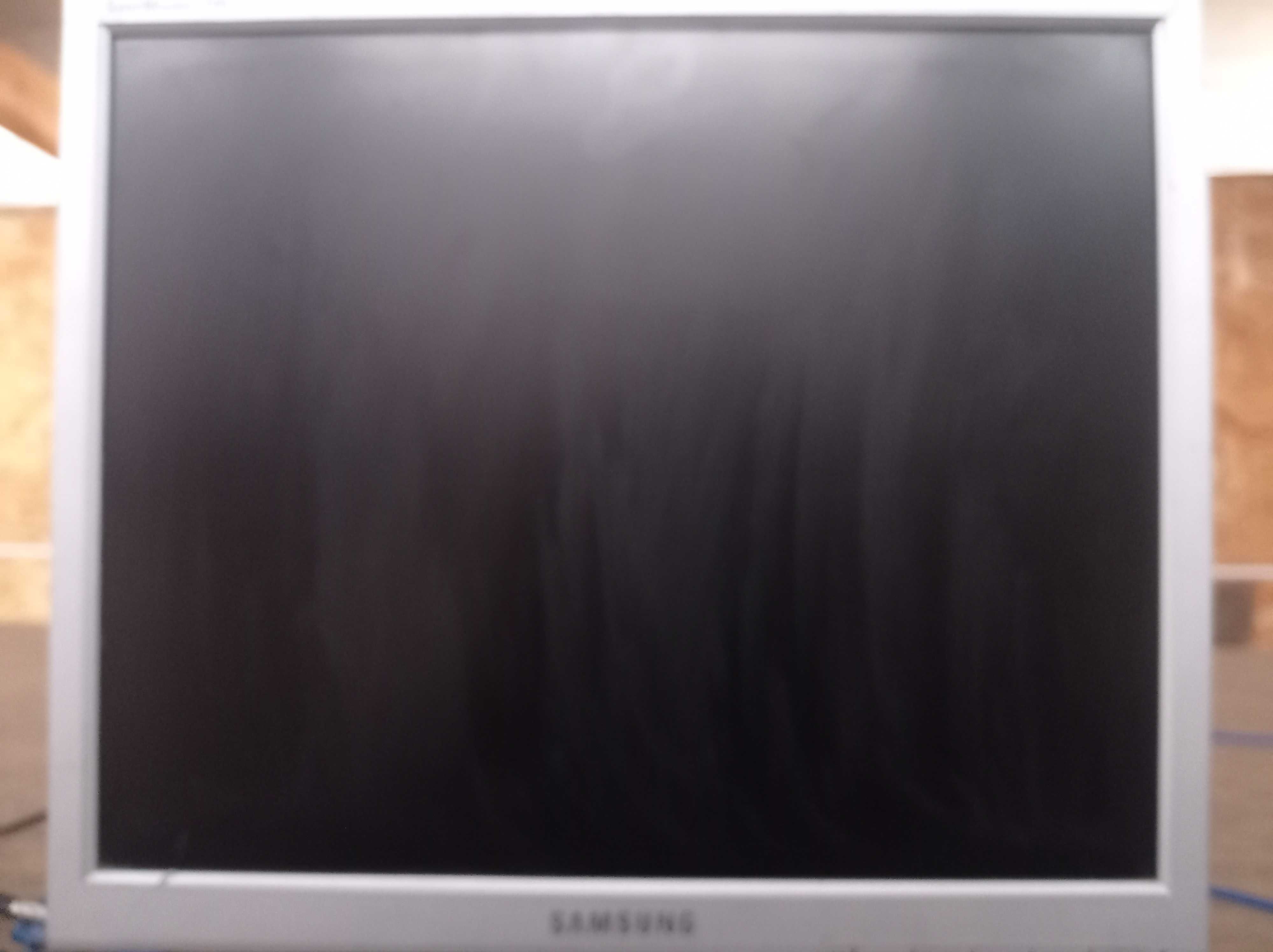 Монитор 17" Samsung 720N